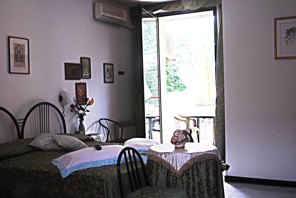 סן פיירו א סייבה Hotel Ebe מראה חיצוני תמונה