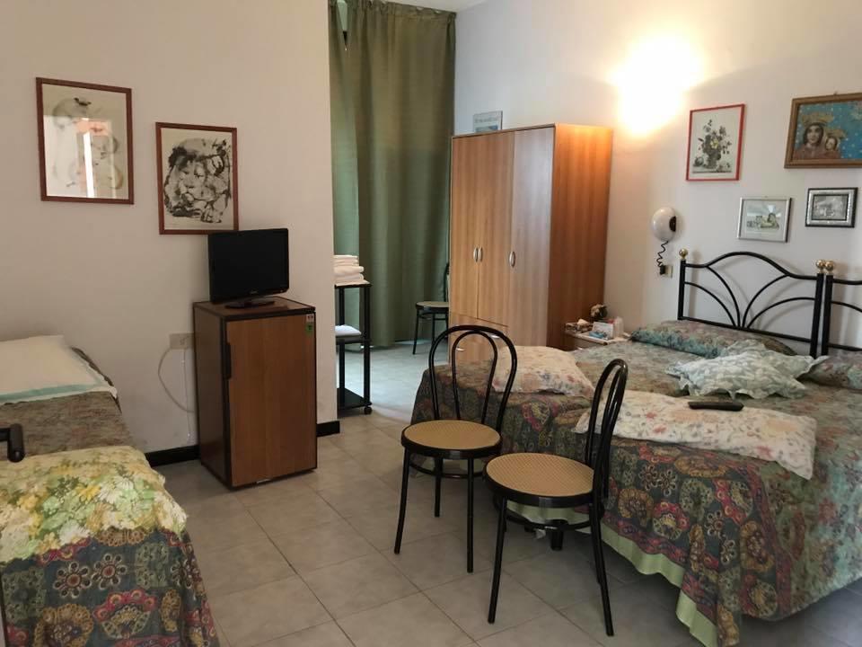 סן פיירו א סייבה Hotel Ebe מראה חיצוני תמונה