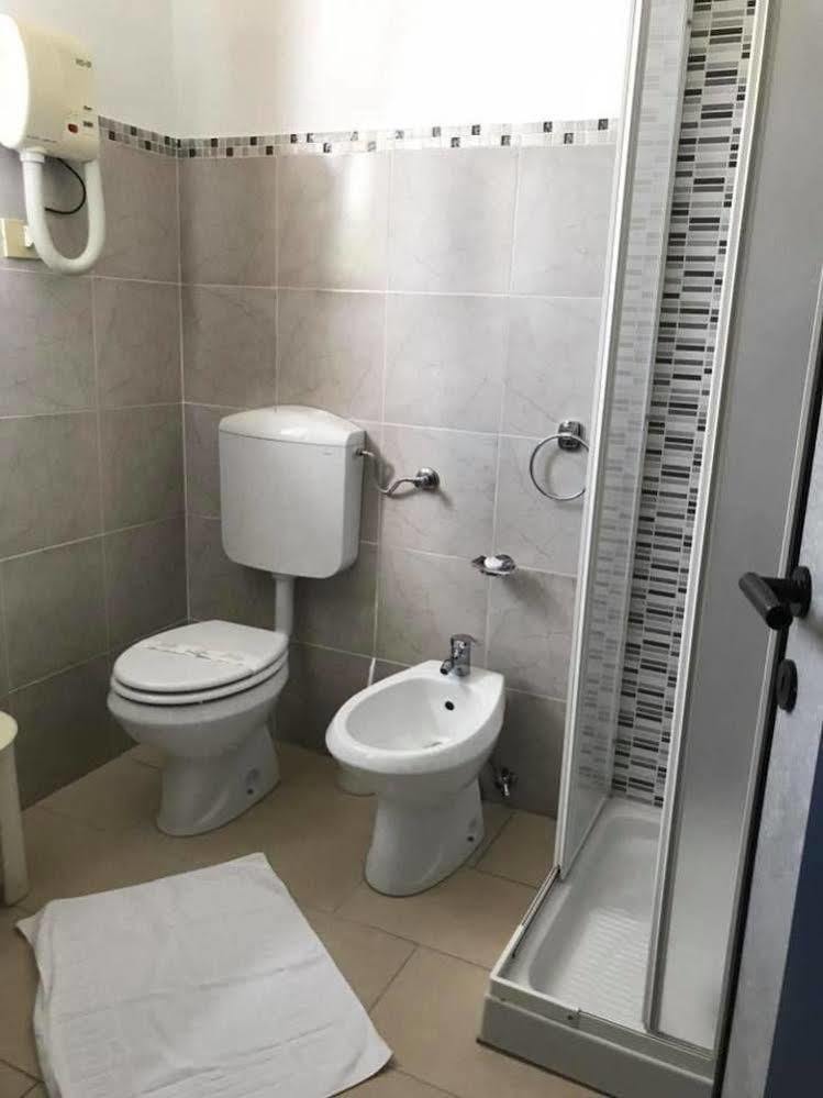 סן פיירו א סייבה Hotel Ebe מראה חיצוני תמונה