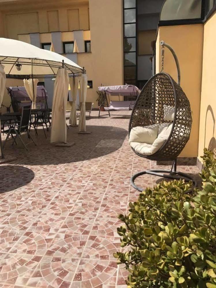 סן פיירו א סייבה Hotel Ebe מראה חיצוני תמונה