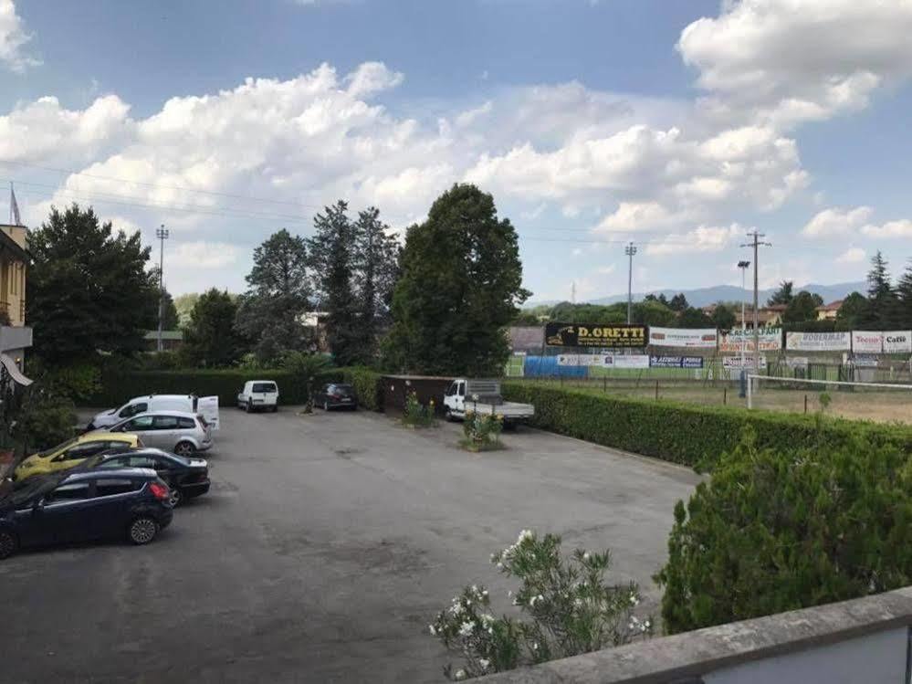 סן פיירו א סייבה Hotel Ebe מראה חיצוני תמונה